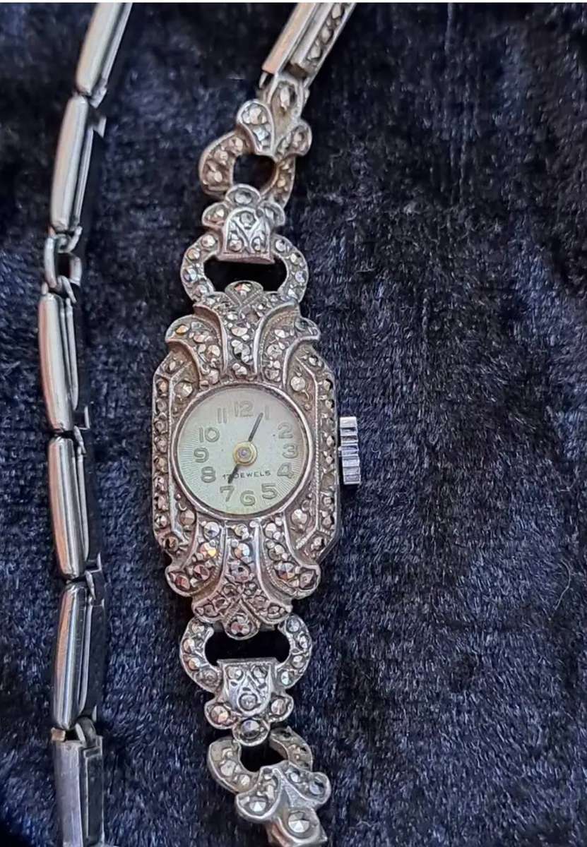 Stirling silver and marcasite vintage ladies watch stunning working keeping time 17 Jewels