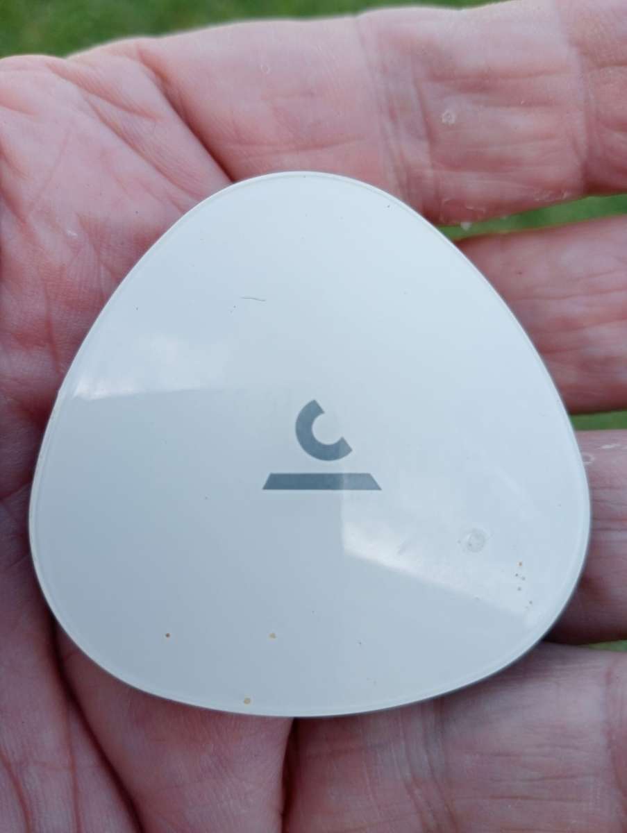 Voice caddy golf range finder