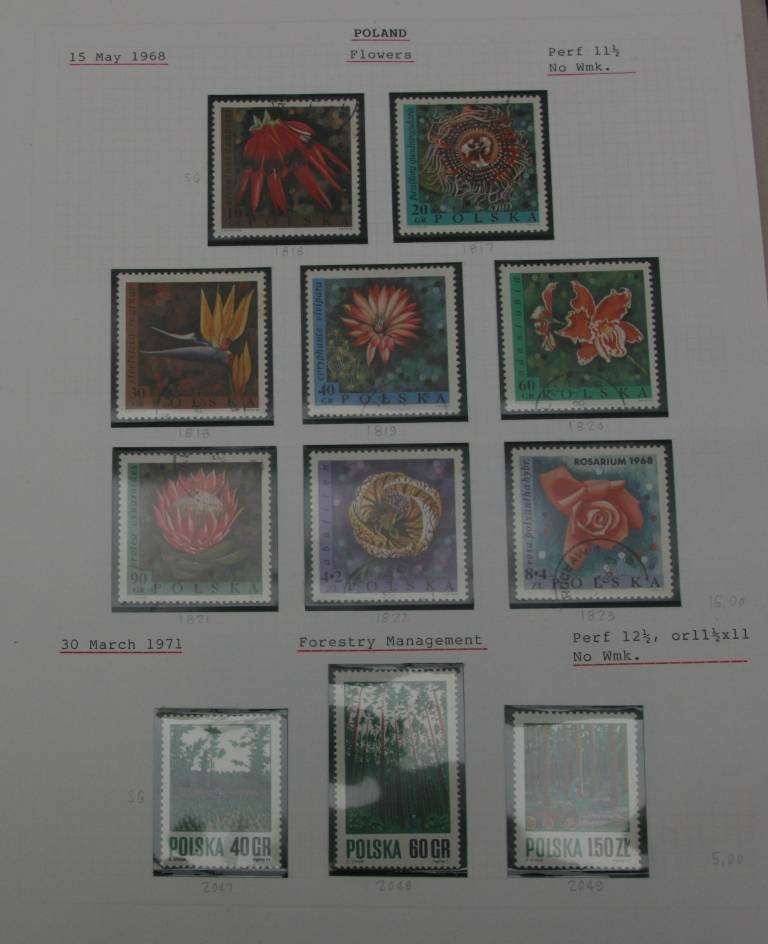 TWO SPRING FOLDERS WITH MANY FLORA /TREES AND FLOWERS-NB READ BELOW