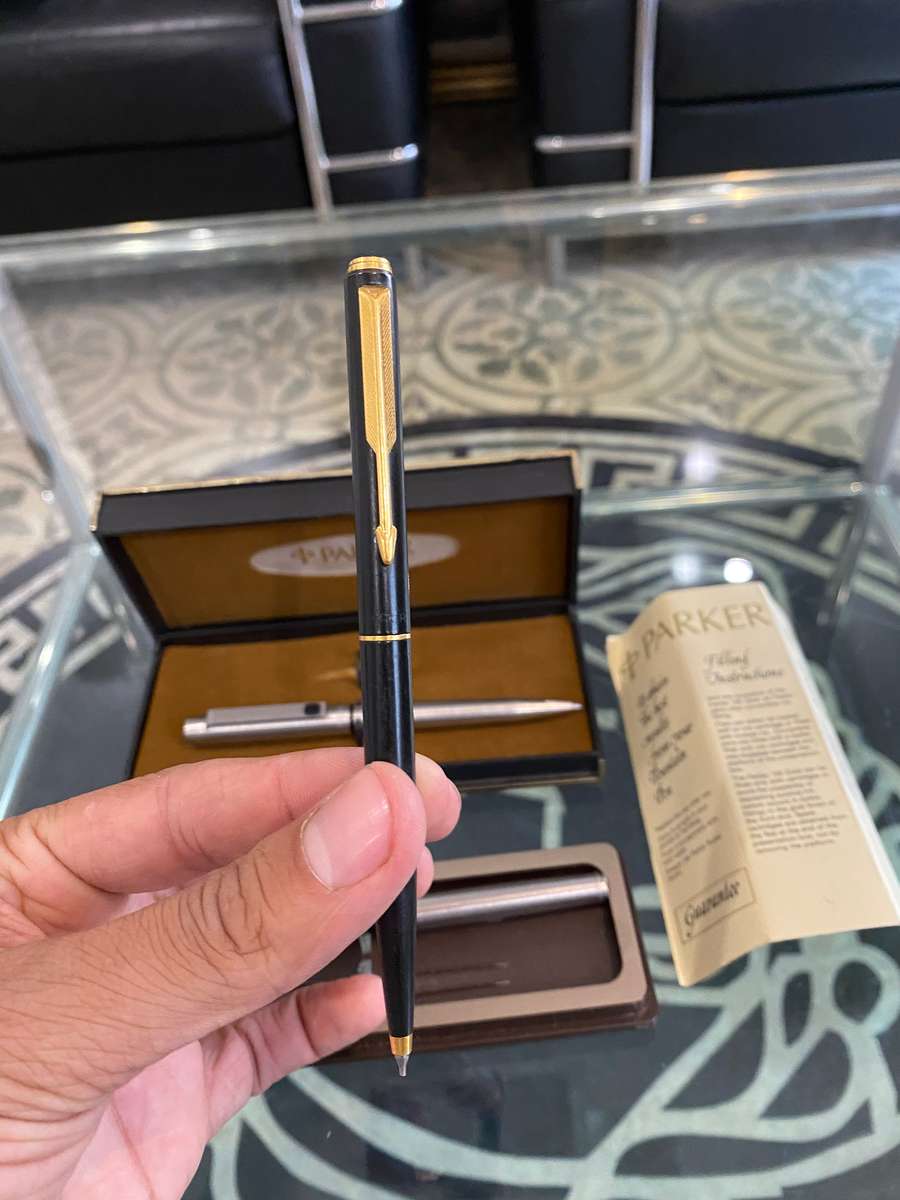 Parker pens lot of 4