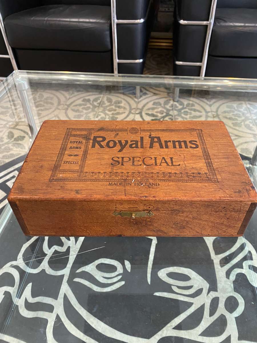 Royal Arms Special Box