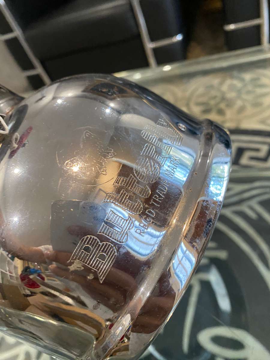 Vintage Butterfly Paraffin Lamp in Good Condition