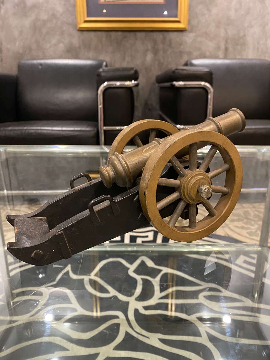25cm brass and wooden canon