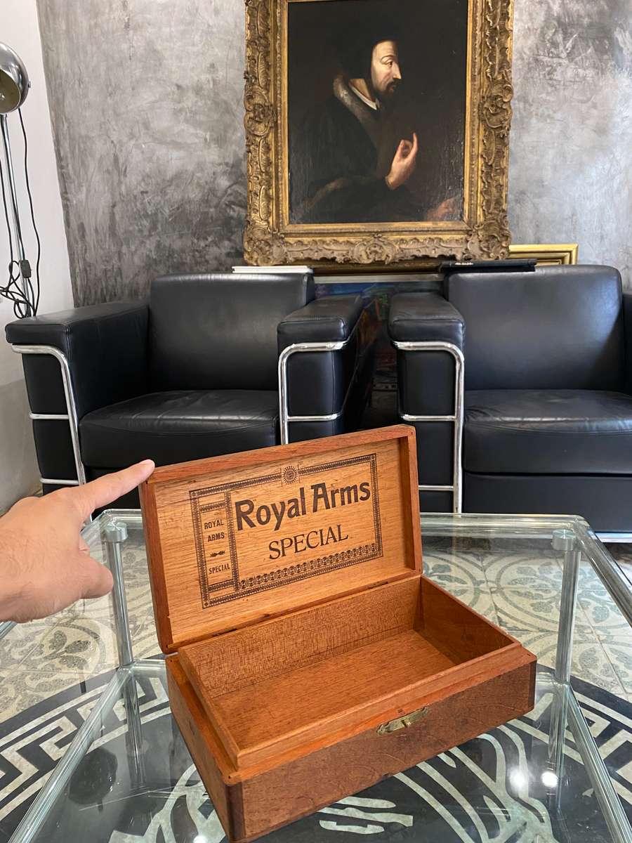 Royal Arms Special Box