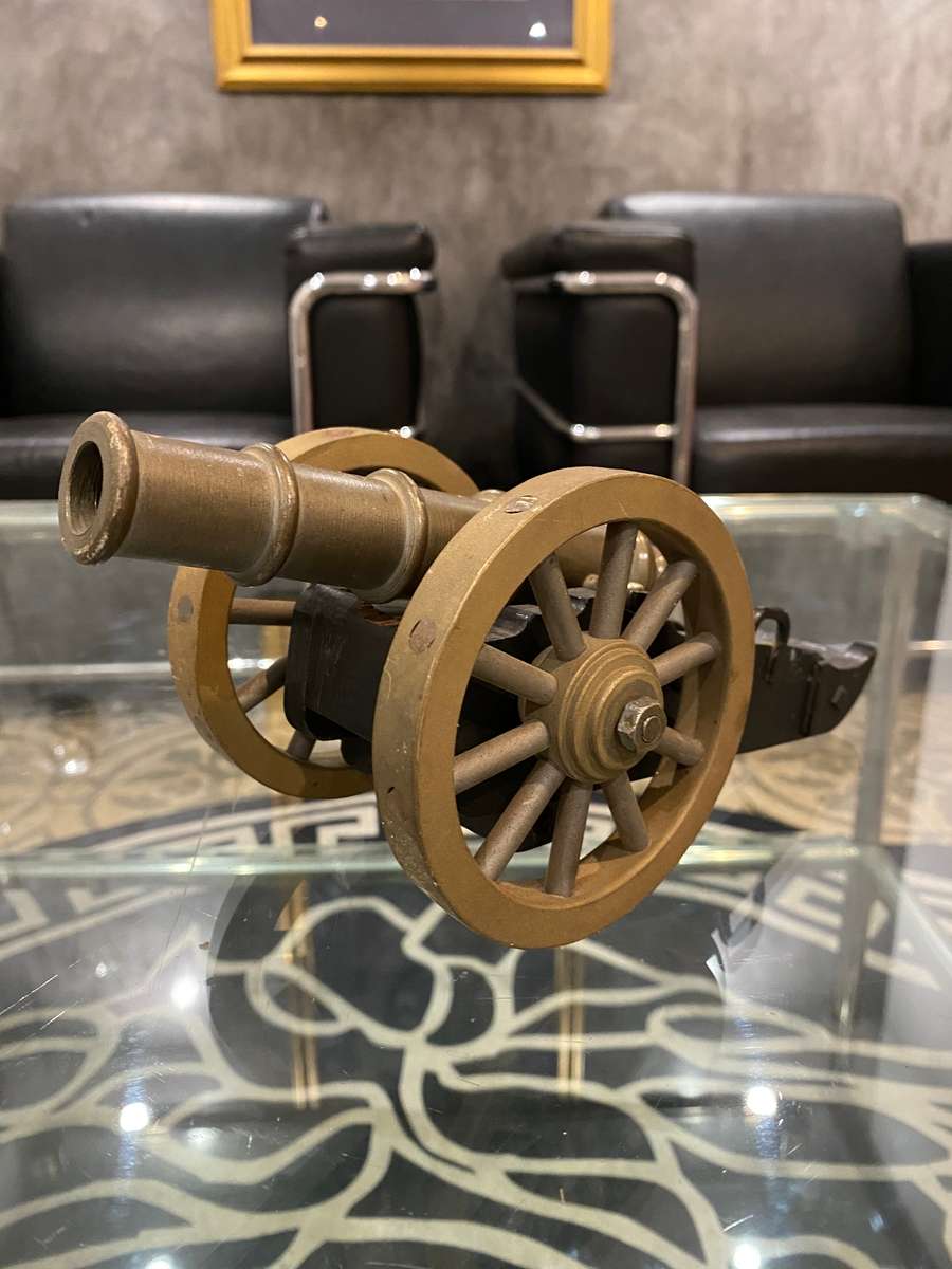25cm brass and wooden canon