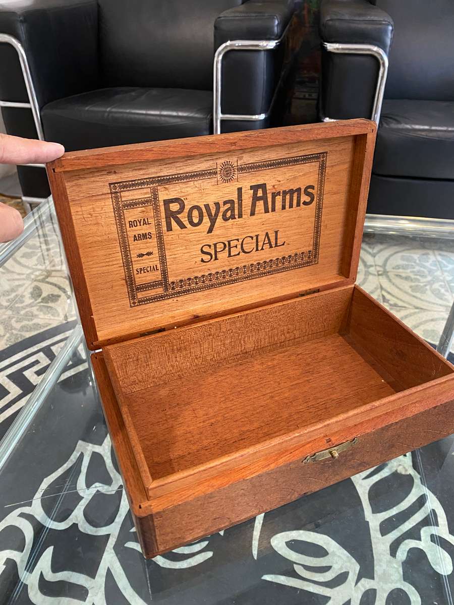 Royal Arms Special Box