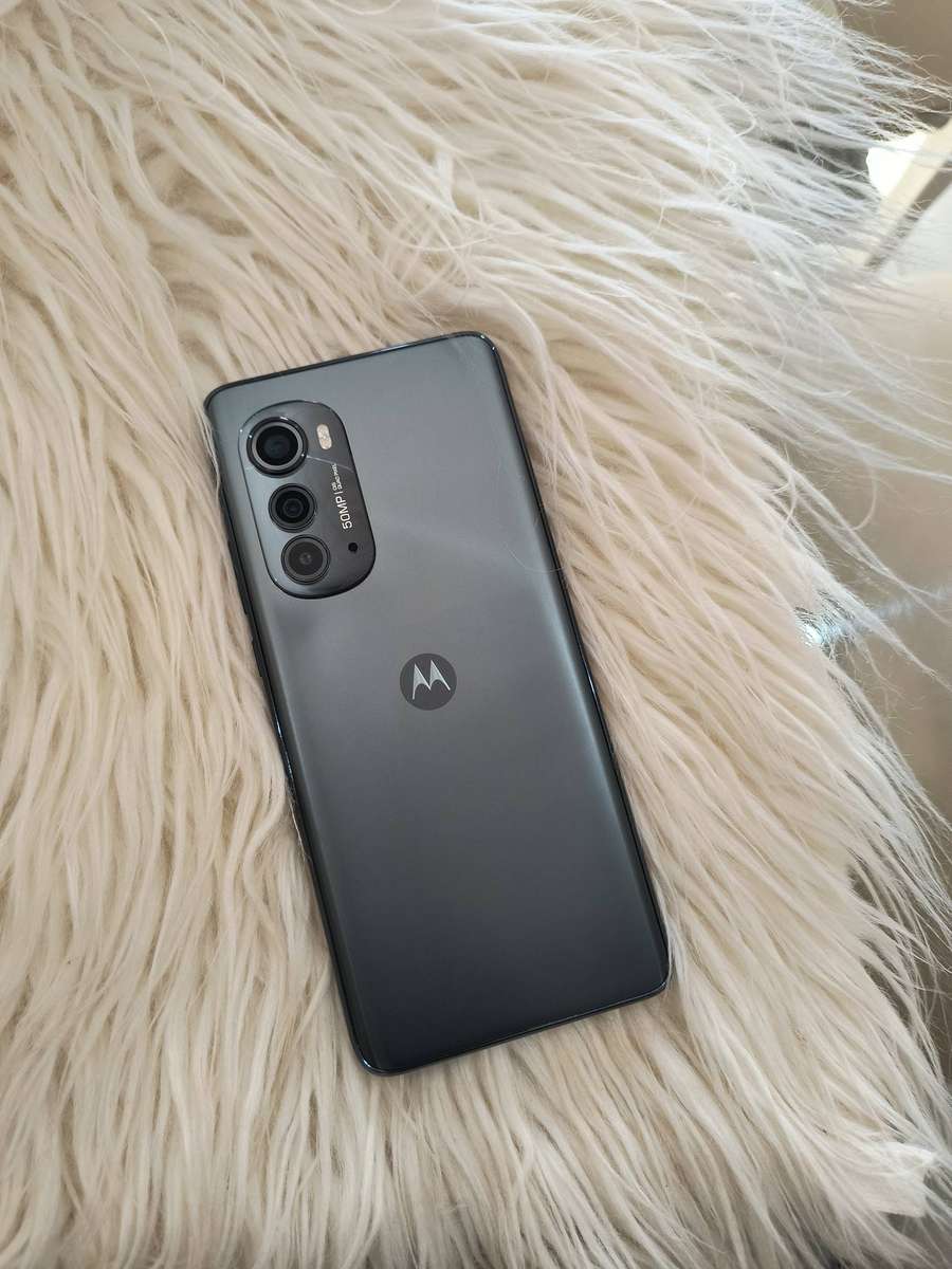Motorola Edge 30 Pro Secondhand Smartphone with 8GB RAM and 256GB Storage
