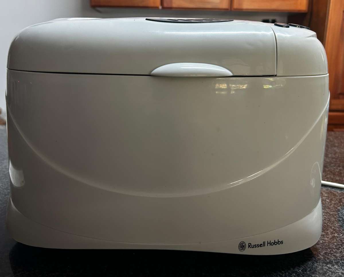 Russell Hobbs bread maker with popcorn function