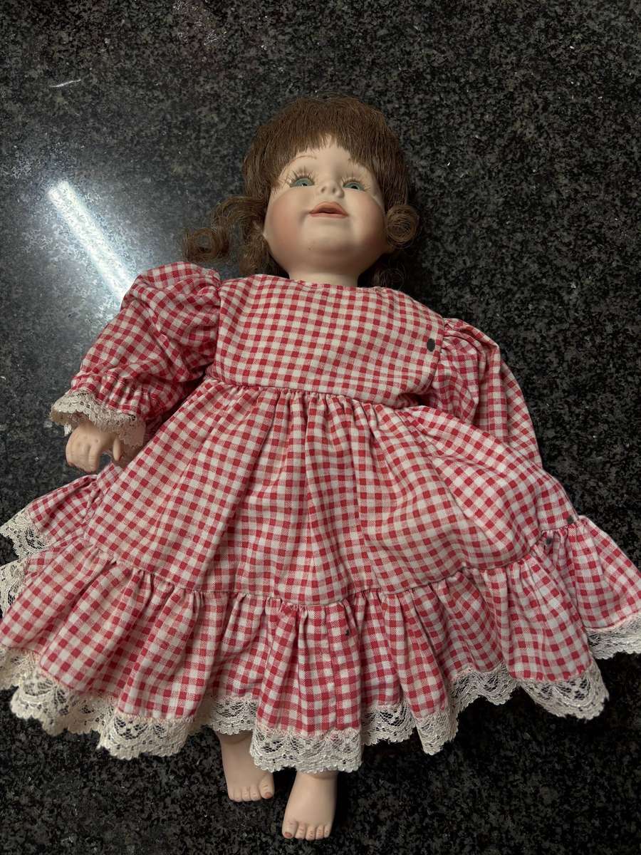 Porselien doll