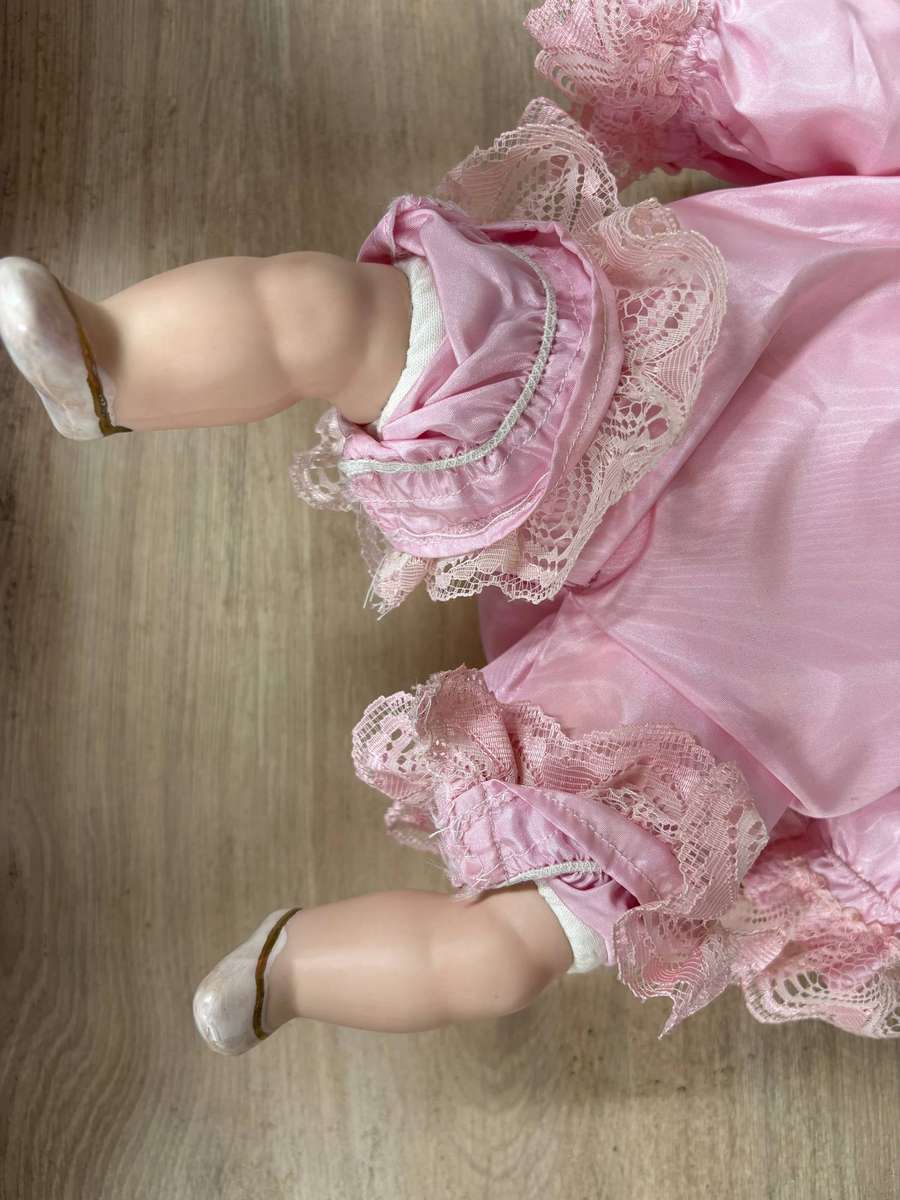 Porselien Doll