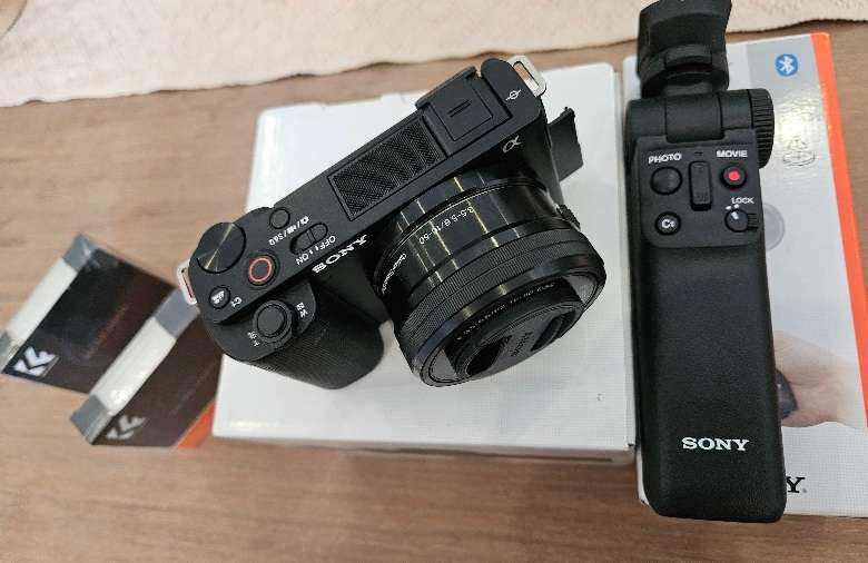 Sony Alpha ZV-E10 Mirrorless Vlogging Camera with E 16-50mm Lens plus Extra Accessories