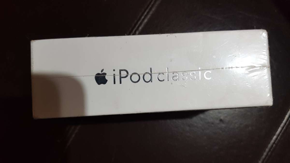 Apple iPod Classic 160GB 2009, Genius iTempo 350 Portable Speaker System for iPod & iPod Case