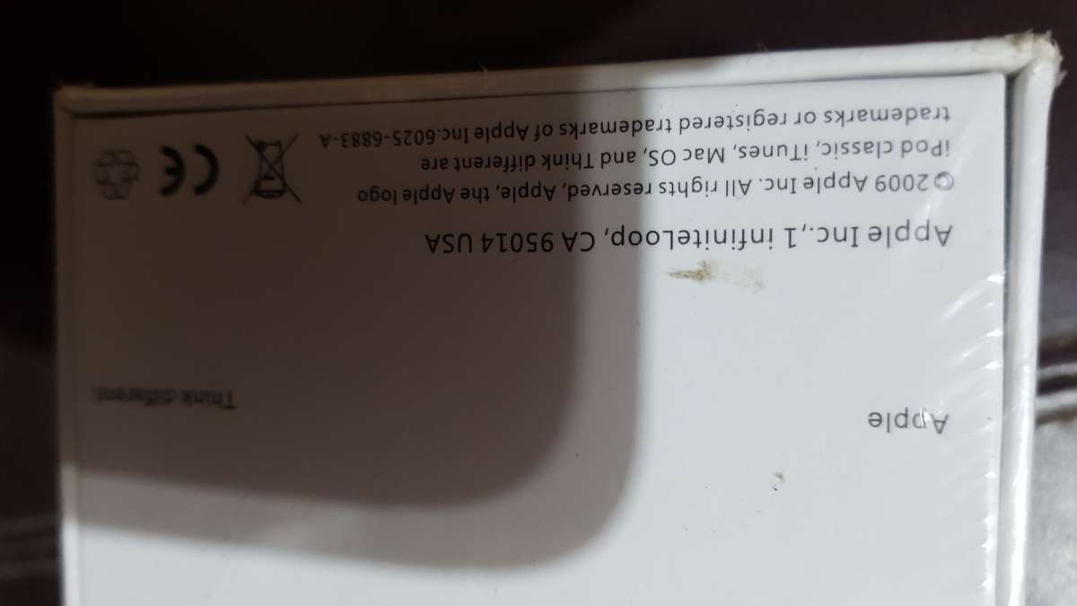 Apple iPod Classic 160GB 2009, Genius iTempo 350 Portable Speaker System for iPod & iPod Case