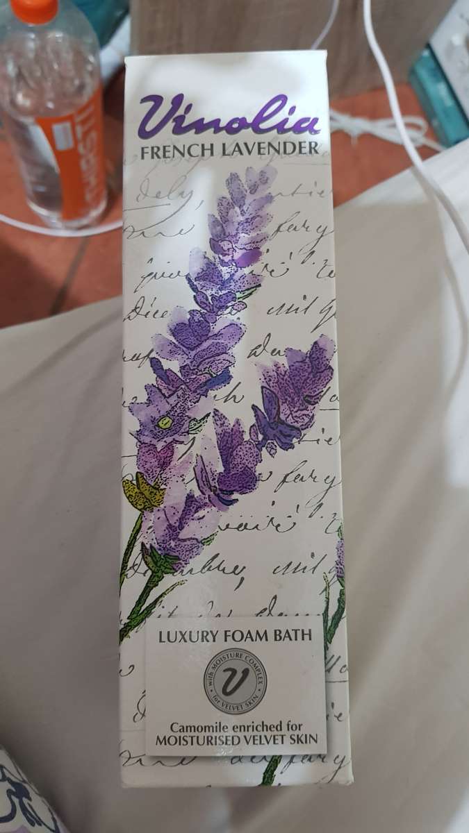 DQuip Wet/Dry Shaver, Foam Bath, Soap, Bath Crystals, Shower Gel, Scrunchie