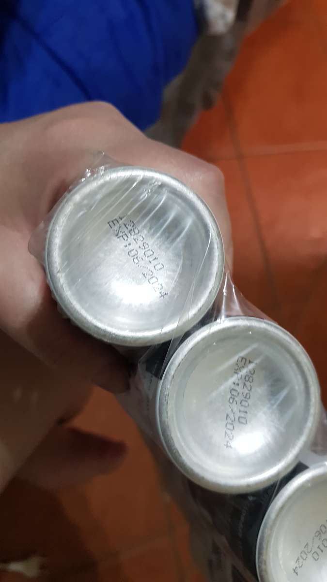 22 x Nivea Fresh Musk Deodorant and 15 x Black & White Invisible Anti-Perspirant