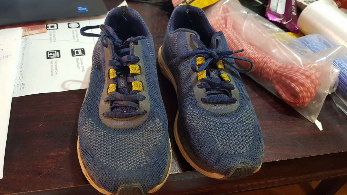 Puma Ignite 6.mm Drop Running Shoes Ladies Size UK 5 & Puma Sweater XL UK 16