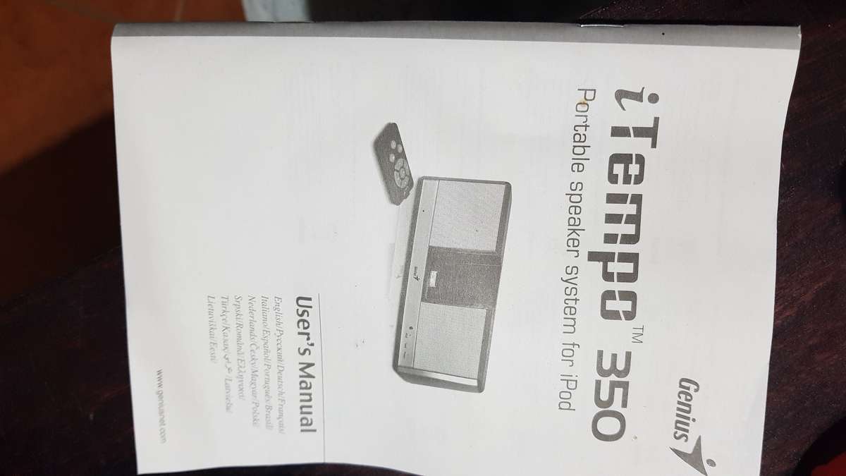 Apple iPod Classic 160GB 2009, Genius iTempo 350 Portable Speaker System for iPod & iPod Case