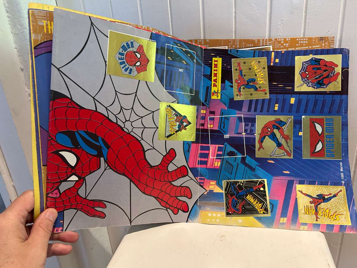 Vintage Panini Italy 1995 SPIDER-MAN Animated 2 Albums & 1 x box of 100 sealed packs of 5 stickers
