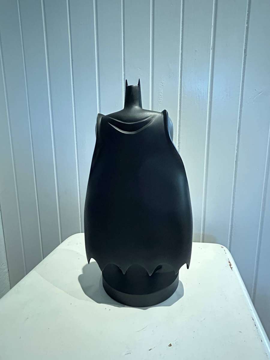 DC Direct BATMAN ANIMATED Limited edition 9 inch Maquette Statue mint in box