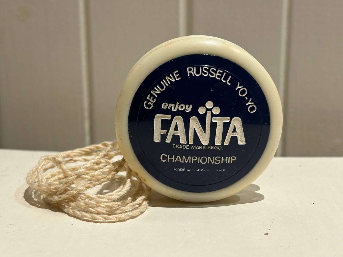 Rare AUSTRALIAN 1973 RUSSELL PROFESSIONAL FANTA YoYo