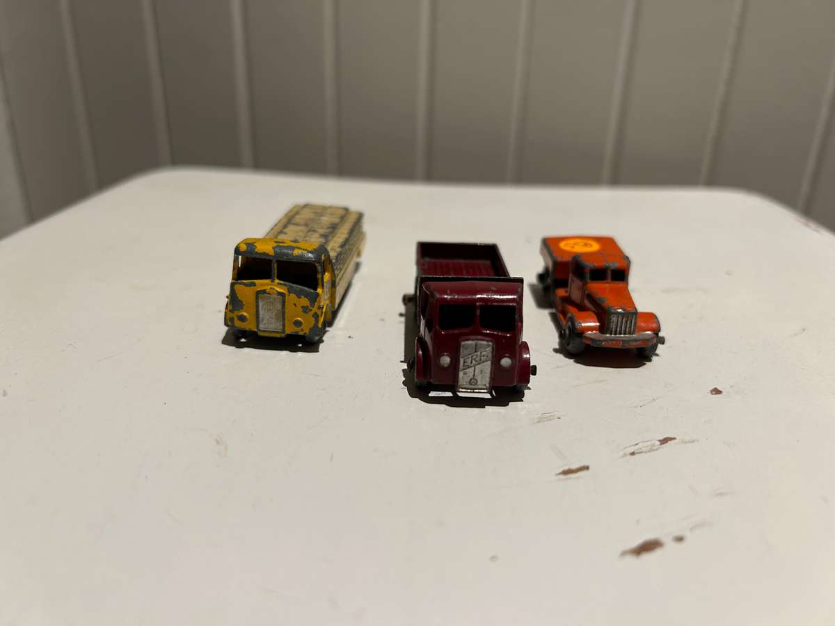 A Lot Vintage 1950s Matchbox LESNEY MOKO diecast trucks