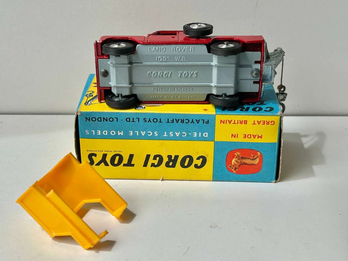 Corgi 477 1966 LAND ROVER Breakdown Truck mint in box
