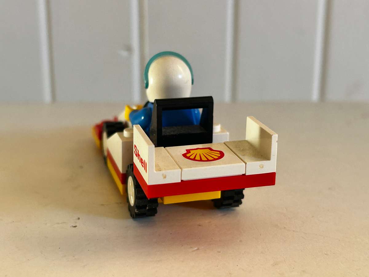 A Vintage LEGO 6503 SHELL RACING Car from 1988