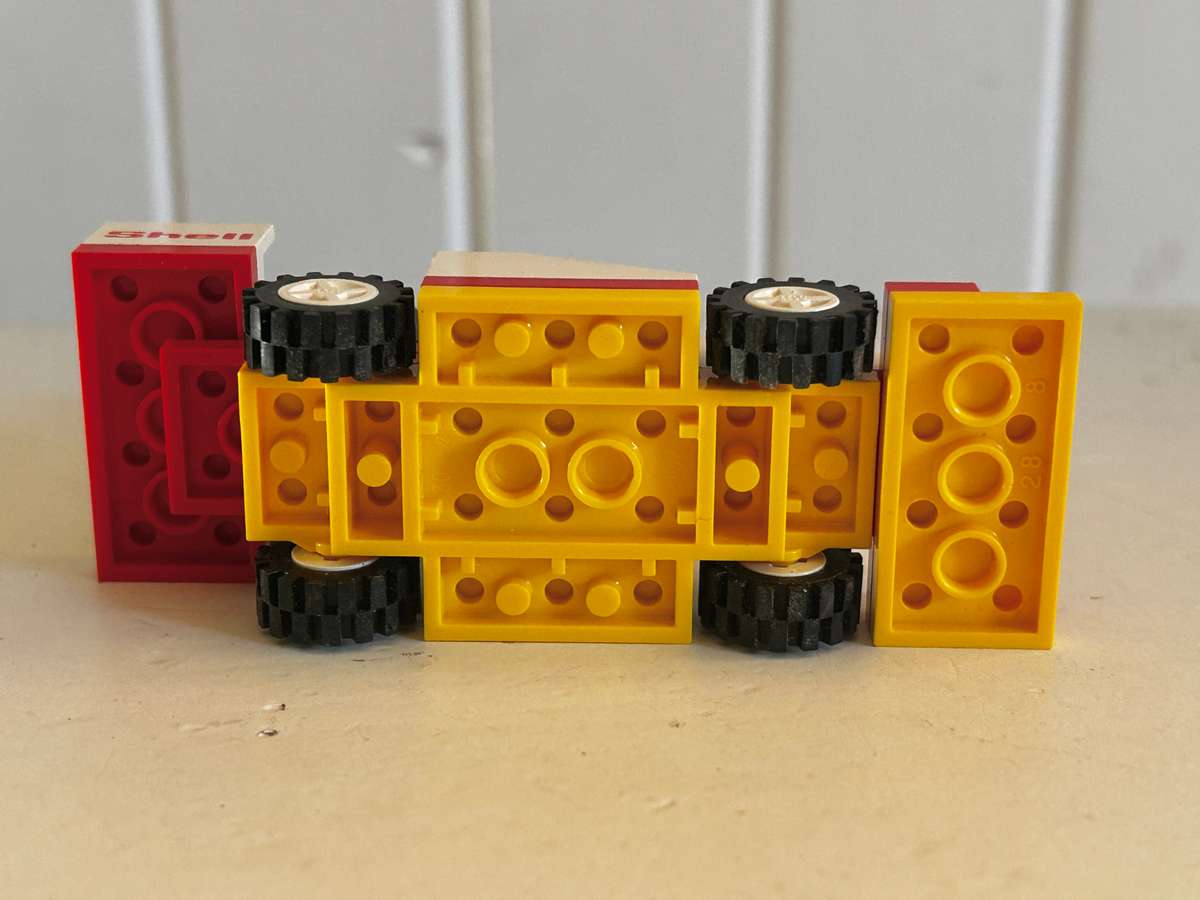 A Vintage LEGO 6503 SHELL RACING Car from 1988