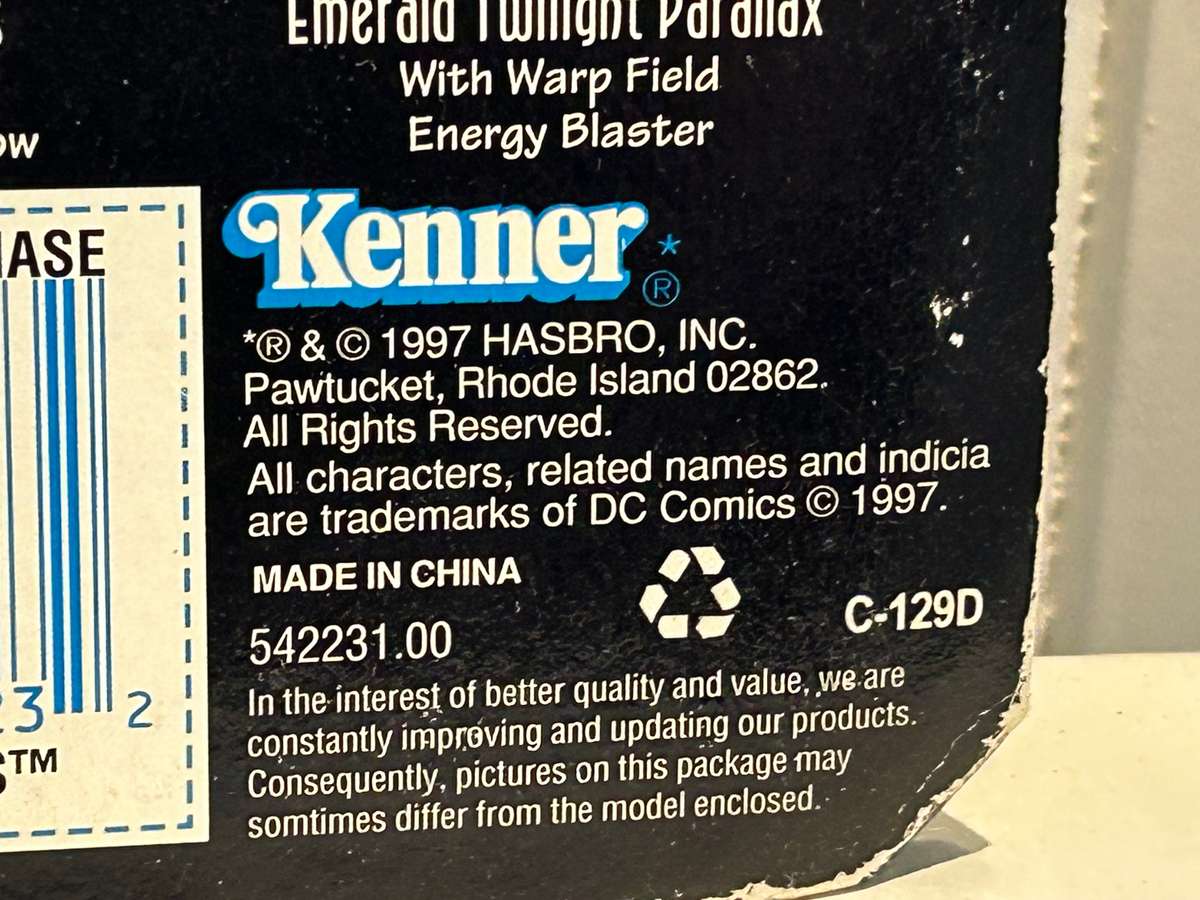 Kenner Toys Hasbro 1997 Total Justice DC Comics THE HUNTRESS Batman's Daughter Action figure