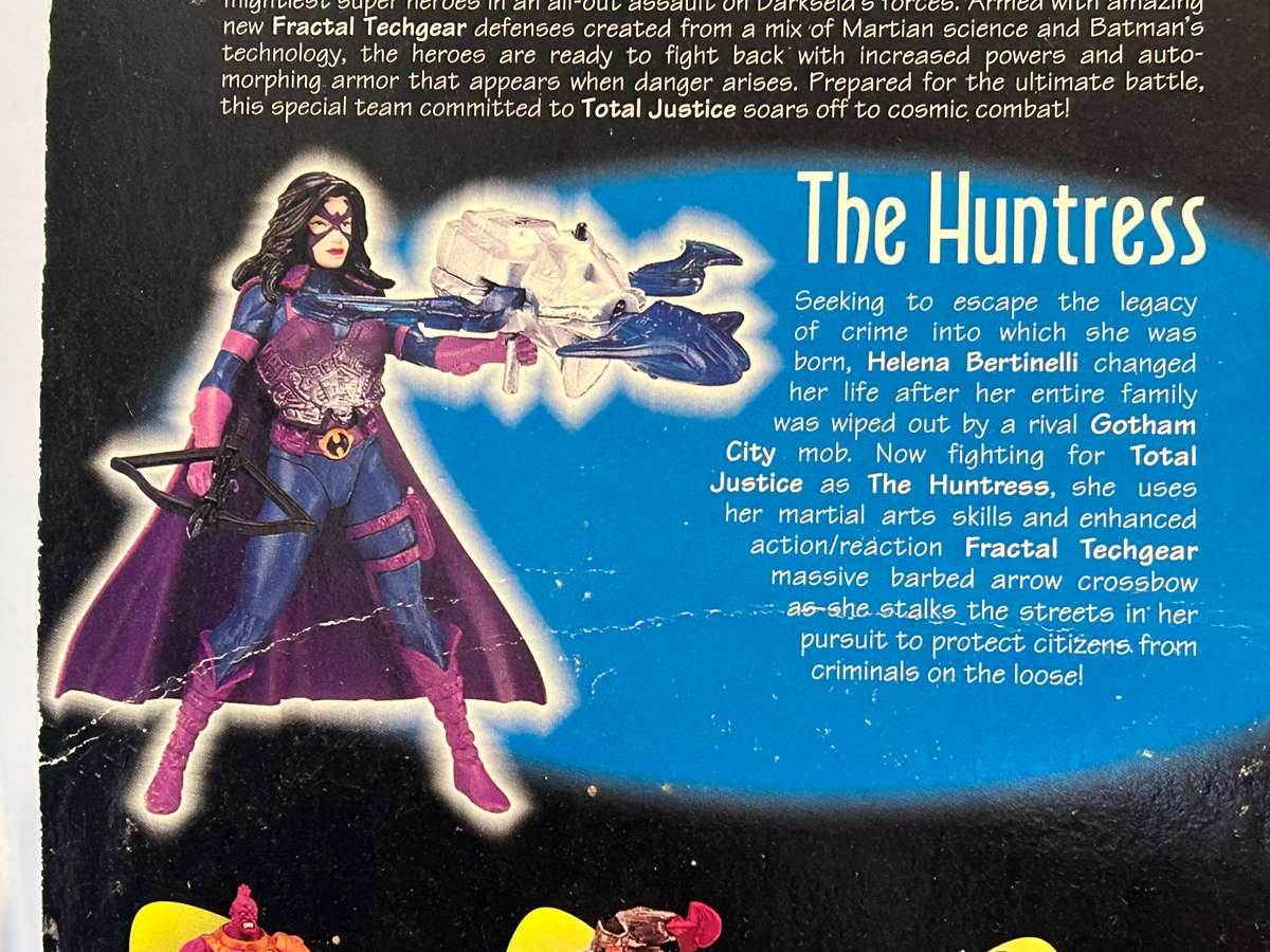 Kenner Toys Hasbro 1997 Total Justice DC Comics THE HUNTRESS Batman's Daughter Action figure