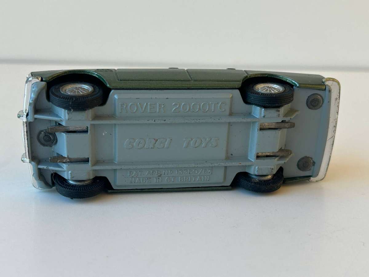 1968 Corgi diecast No 275 ROVER 2000TC diecast car