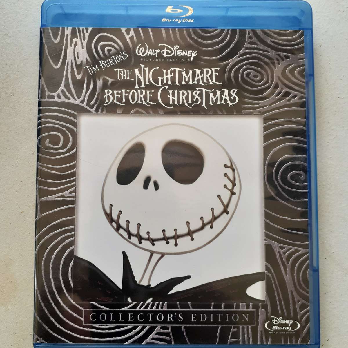 The Nightmare Before Christmas (A Tim Burton Film) [Blu-ray Movie]