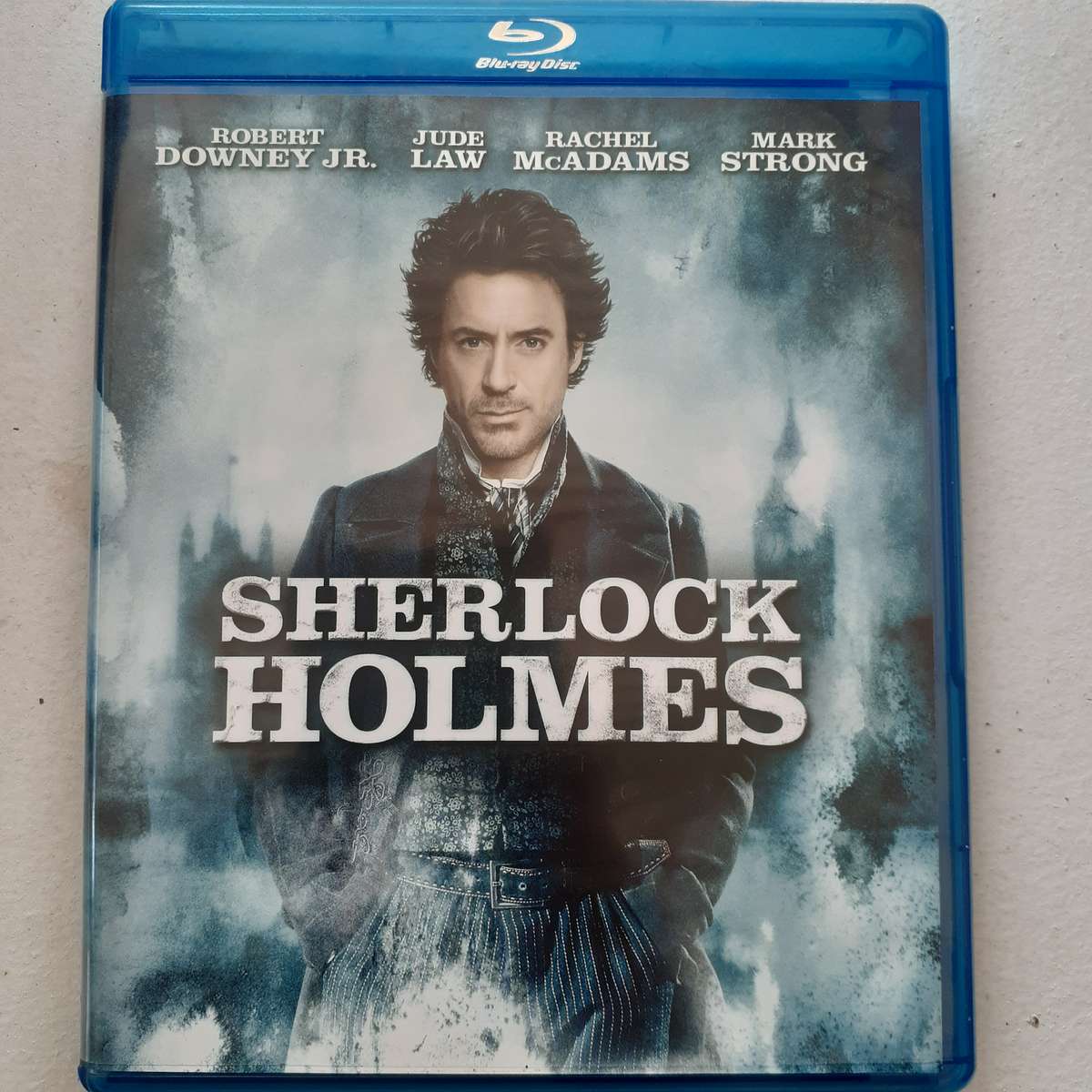 Sherlock Holmes (A Guy Ritchie Film) - Downey Jr. / Law [Blu-ray Movie]