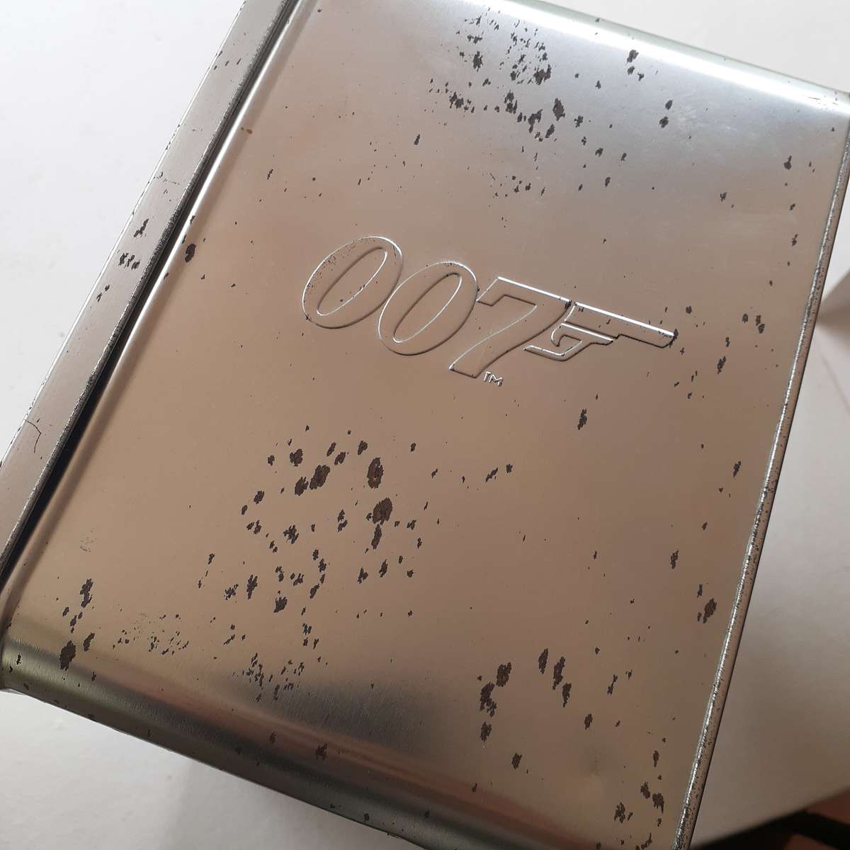 James Bond Special 007 Edition Metal Tin [19 Movies / 38 Disc DVD Collection]