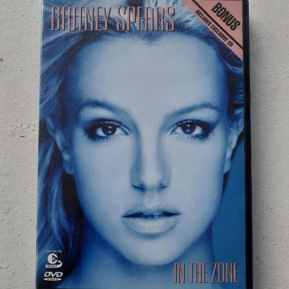 Britney Spears - In The Zone [DVD+CD] (2004)