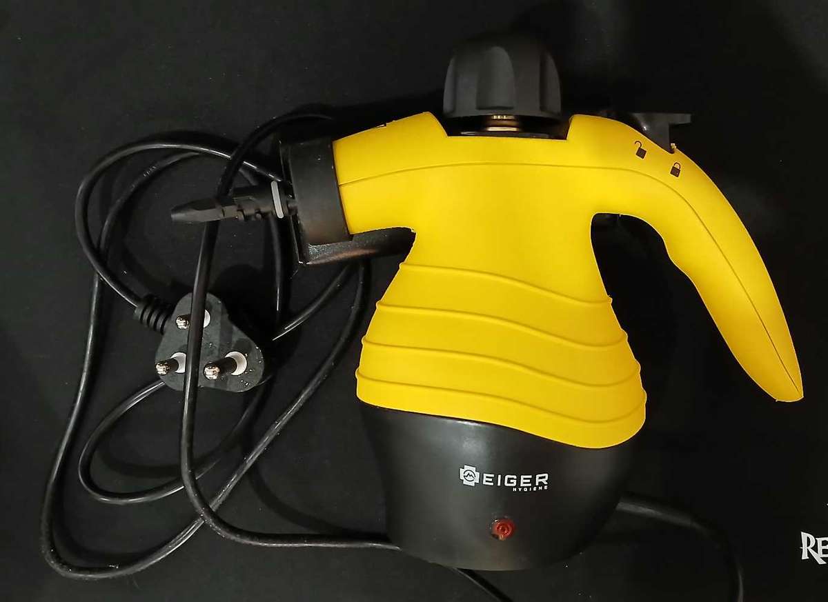 Eiger Hygiene Series 6-in-1 Handheld Steam Cleaner Set