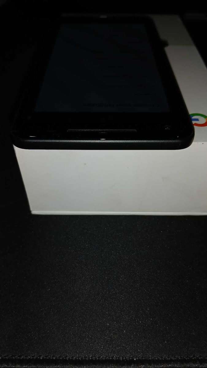 Google Pixel 2 XL 6.0", 64GB, 4GB RAM, Mostly Black