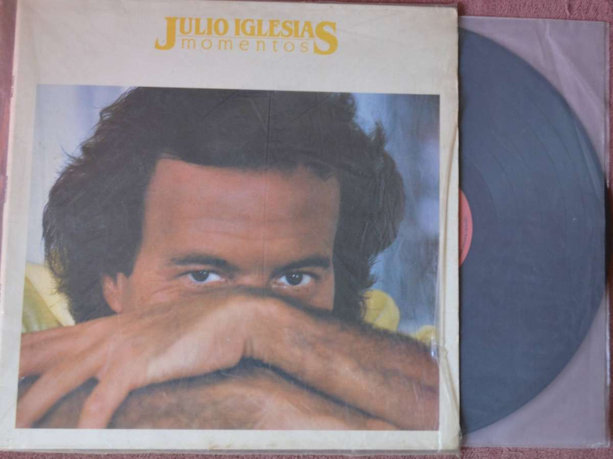 Julio Iglesias Momentos Vinyl