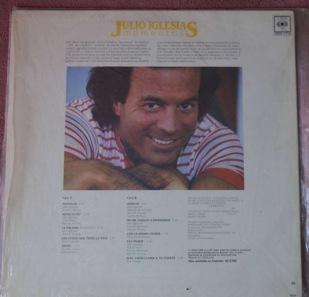 Julio Iglesias Momentos Vinyl