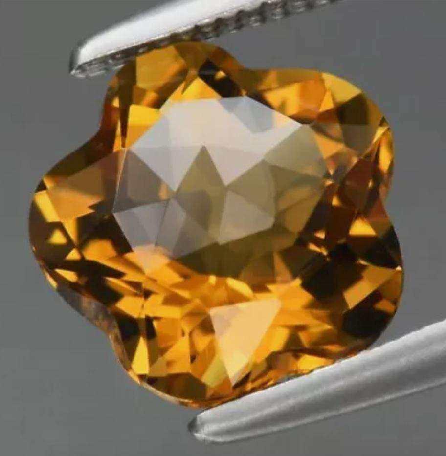 Beautiful 1.58ct Flower Cut Natural Quartz