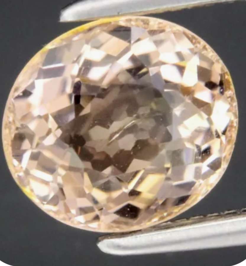 1.33ct Oval cut Natural Pinkish Orange Tourmaline