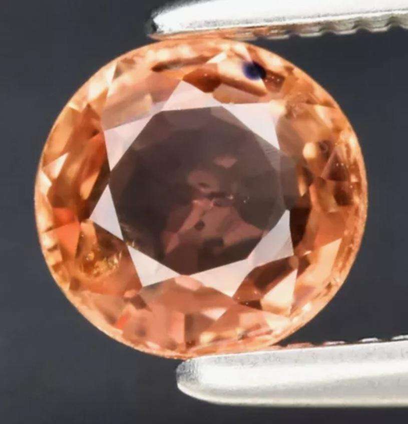 Natural Orange Sapphire Roumd cut