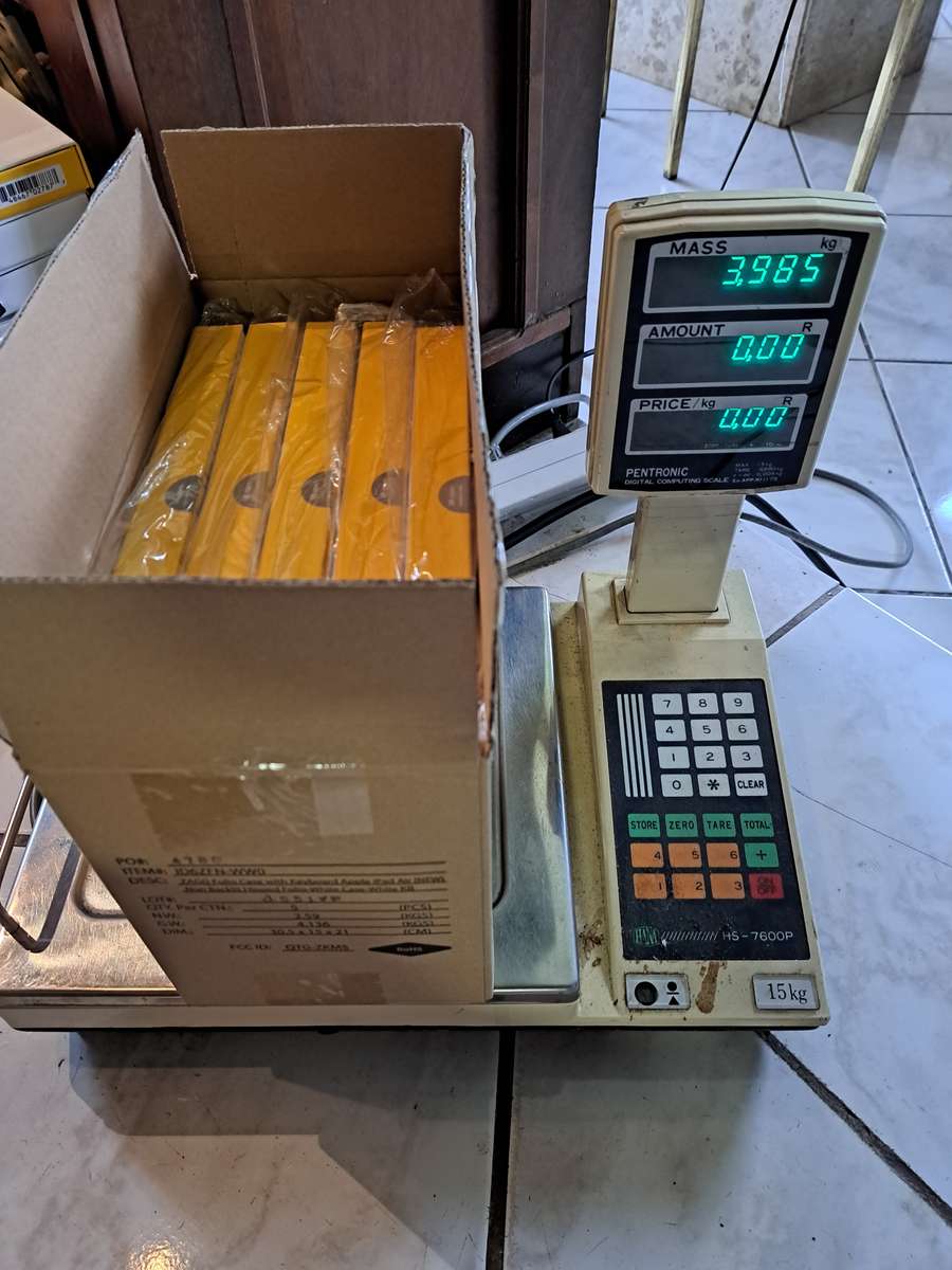 Zagg Keyboard & Cover for iPad Air 2 - Brand New in Original Master Carton (5-Pack)