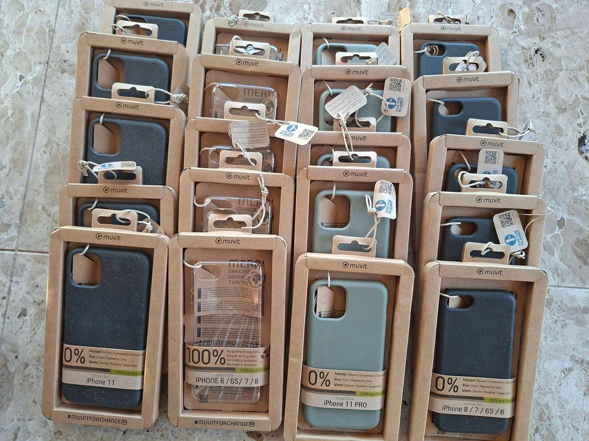 R1.00 NO RESERVE AUCTION - BULK iPhone COVERS
