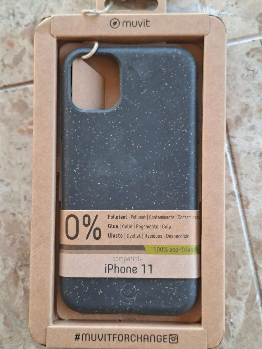 R1.00 NO RESERVE AUCTION - BULK iPhone COVERS