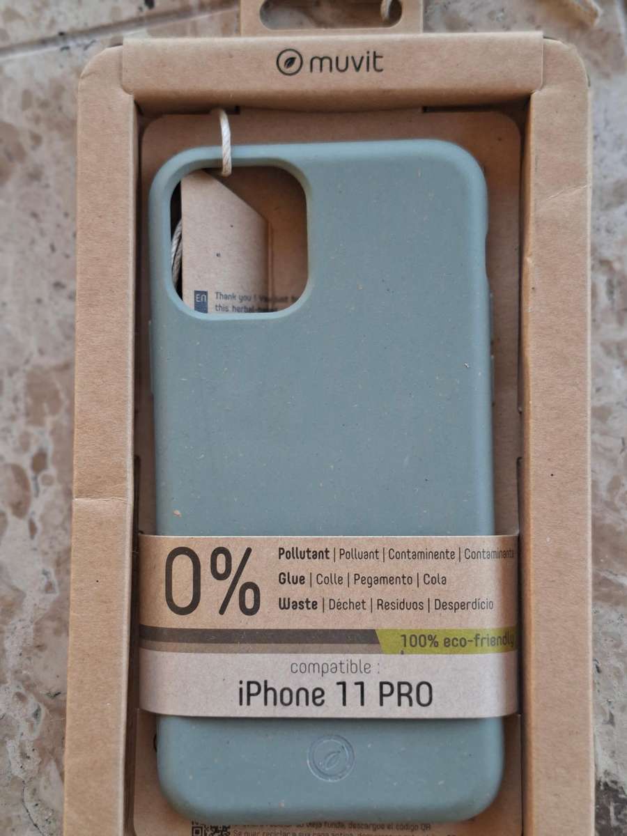 R1.00 NO RESERVE AUCTION - BULK iPhone COVERS