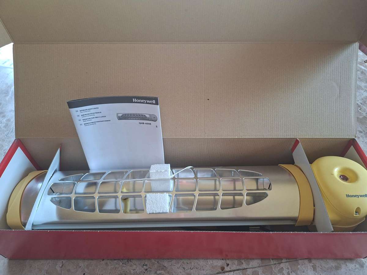 2 x Honeywell QHB 600E Bathroom / Baby Changing Room / Patio Infrared Heaters  BRAND NEW