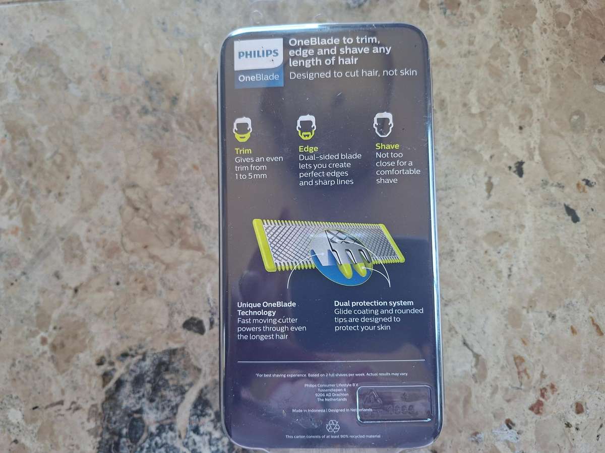 R1.00 NO RESERVE AUCTION  PHILIPS SOUND SYSTEM, SHAVER & MORE!