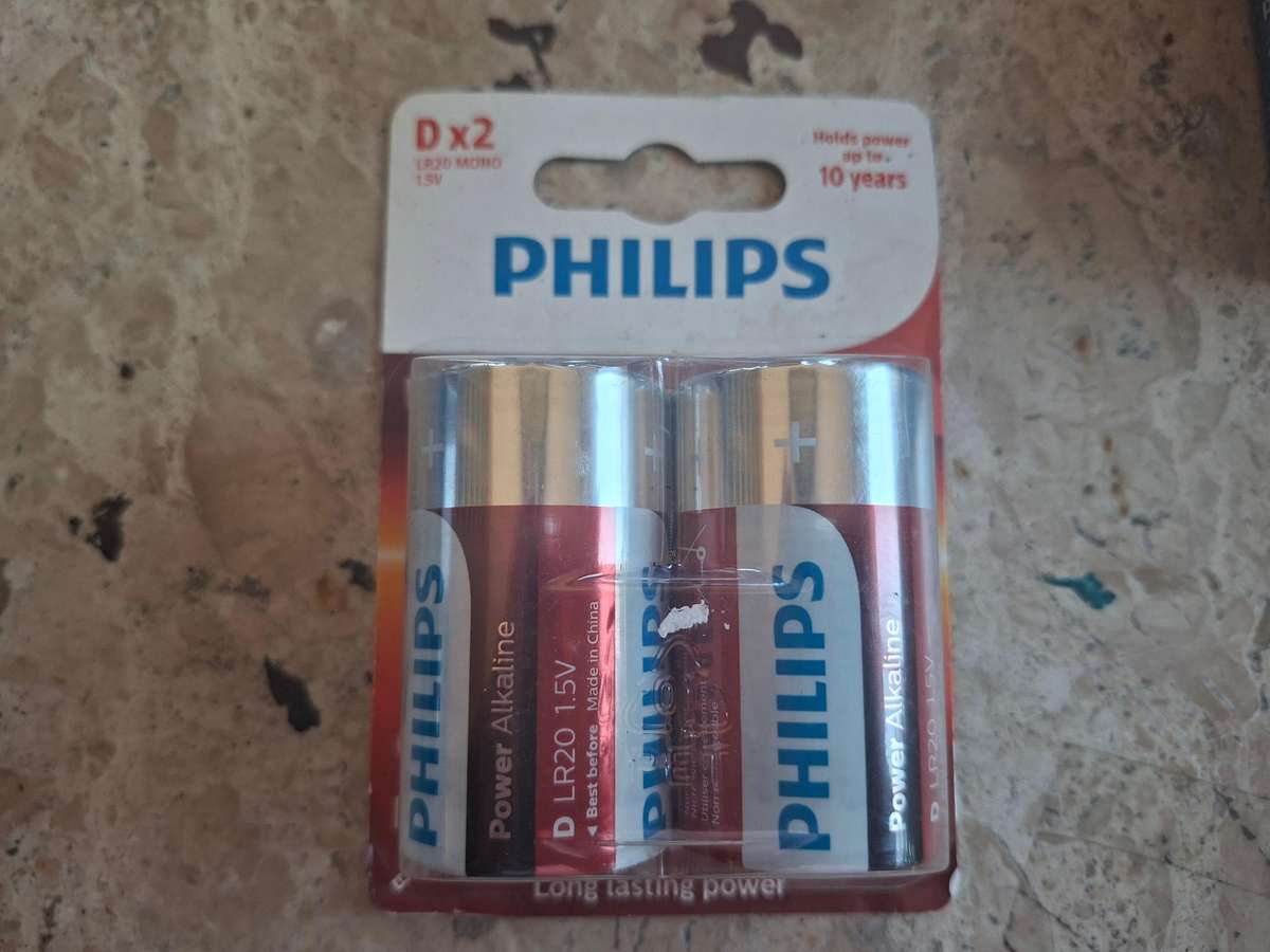 R1.00 NO RESERVE AUCTION  PHILIPS SOUND SYSTEM, SHAVER & MORE!