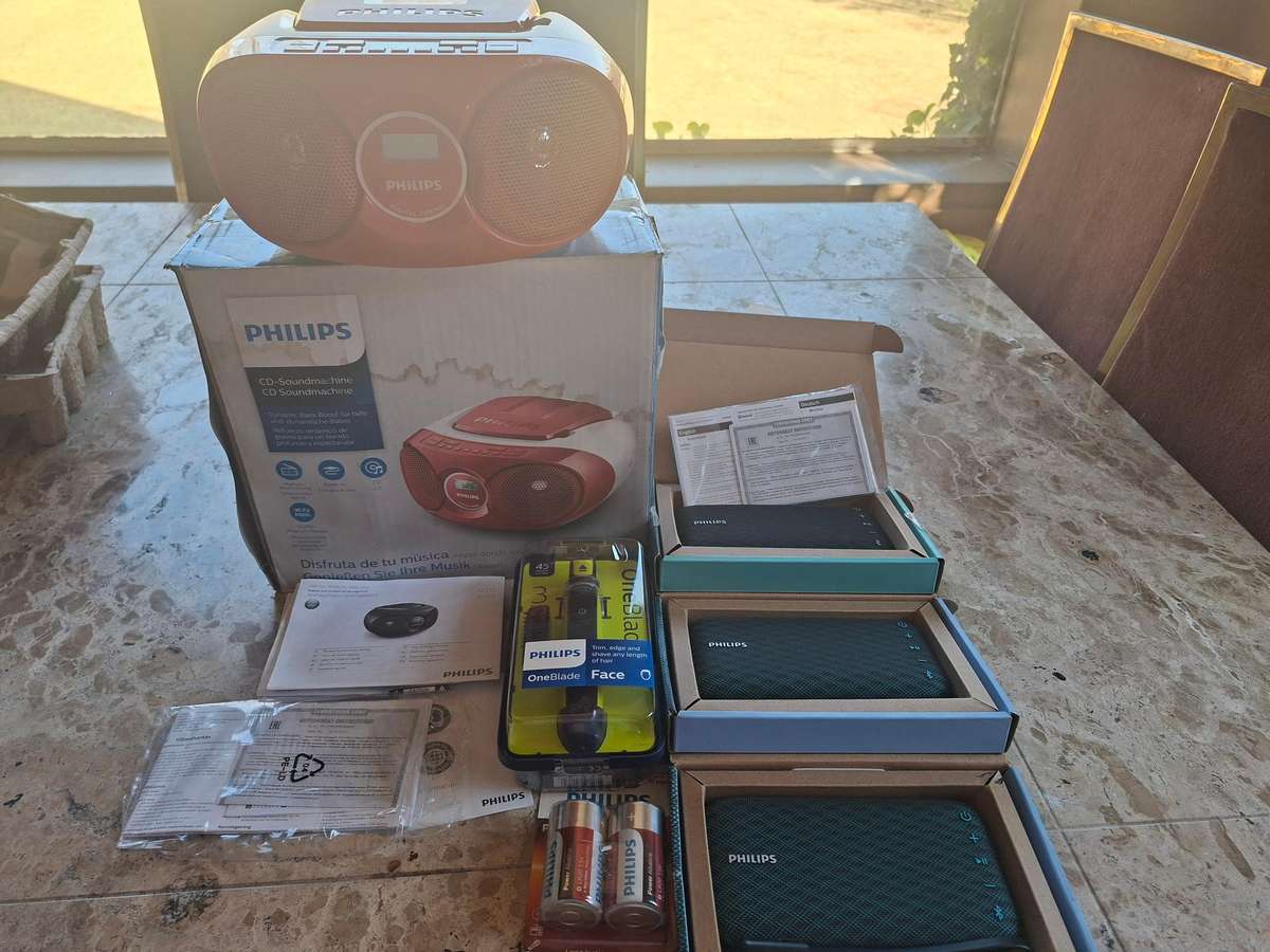 R1.00 NO RESERVE AUCTION  PHILIPS SOUND SYSTEM, SHAVER & MORE!